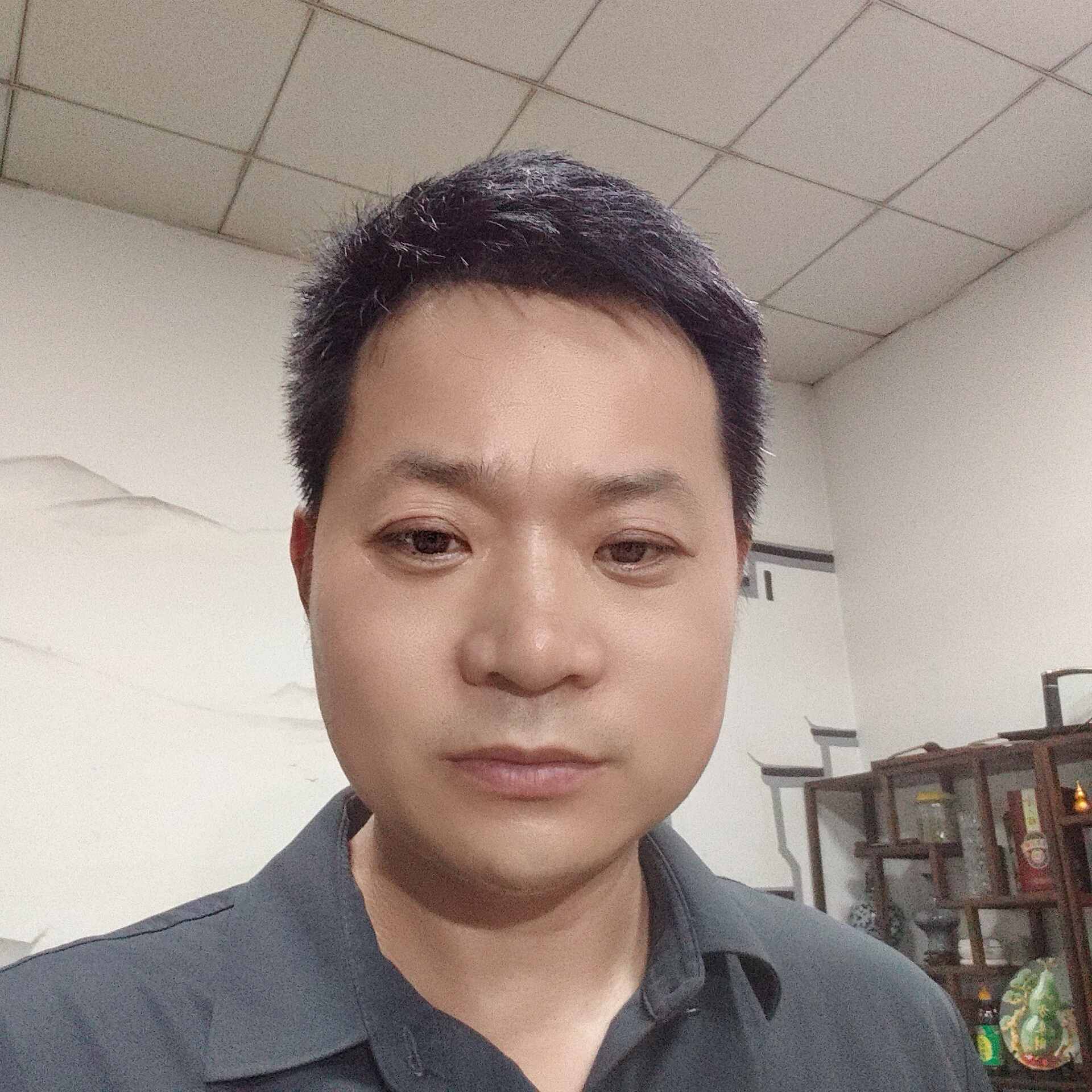 陈闯